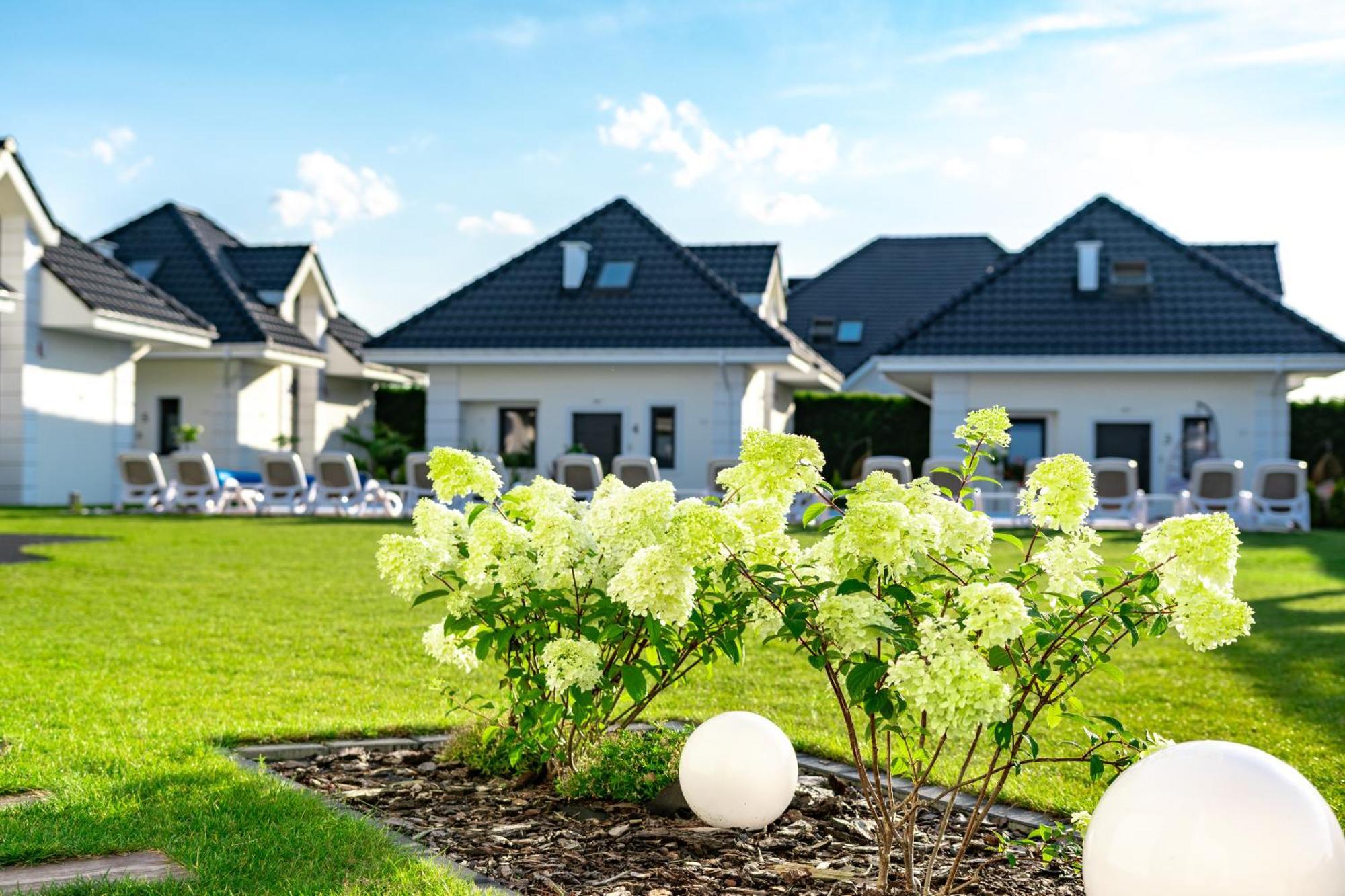 Family Resort Ustka - Domki Dwupoziomowe Z Basenem 외부 사진