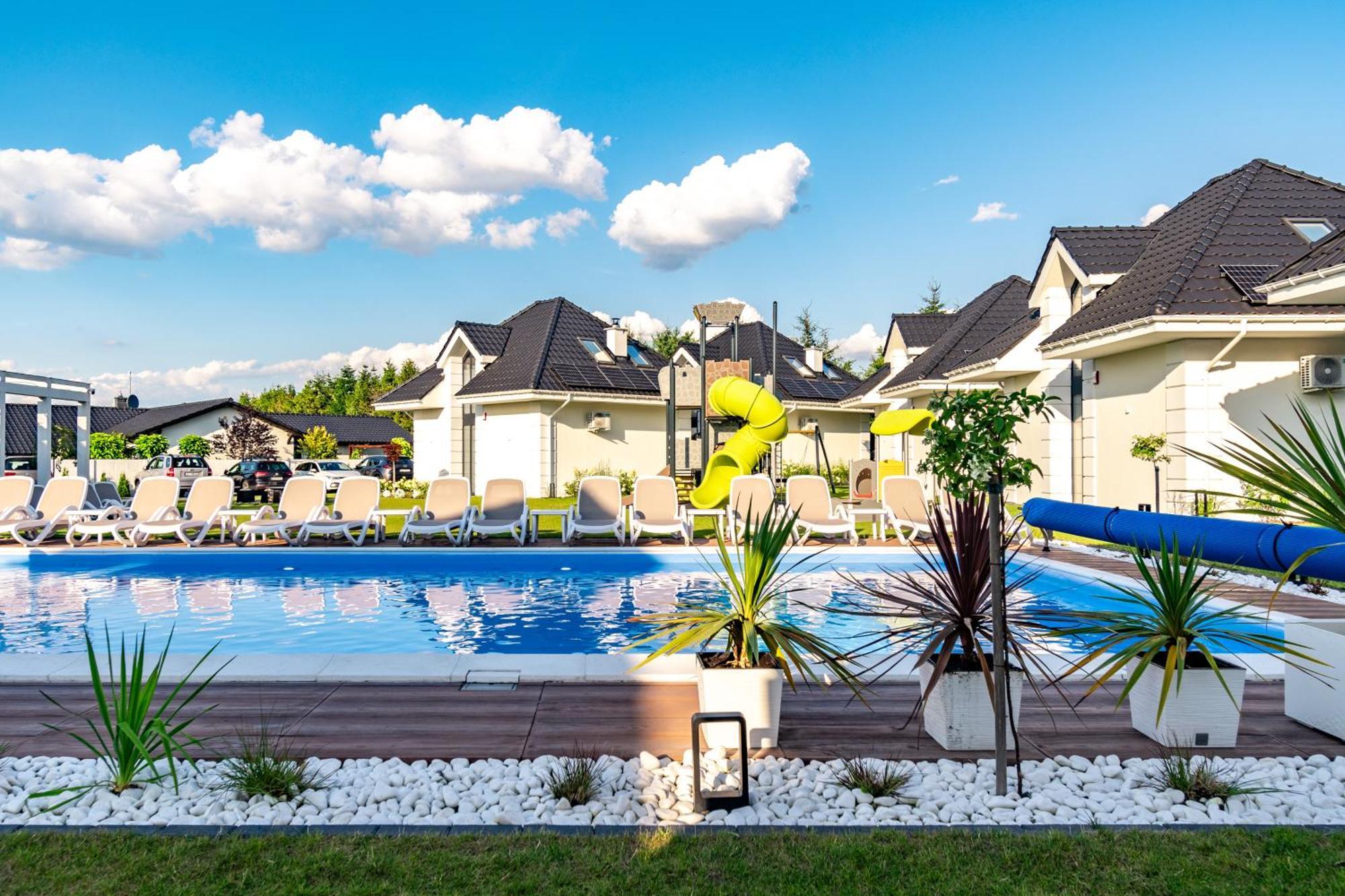 Family Resort Ustka - Domki Dwupoziomowe Z Basenem 외부 사진