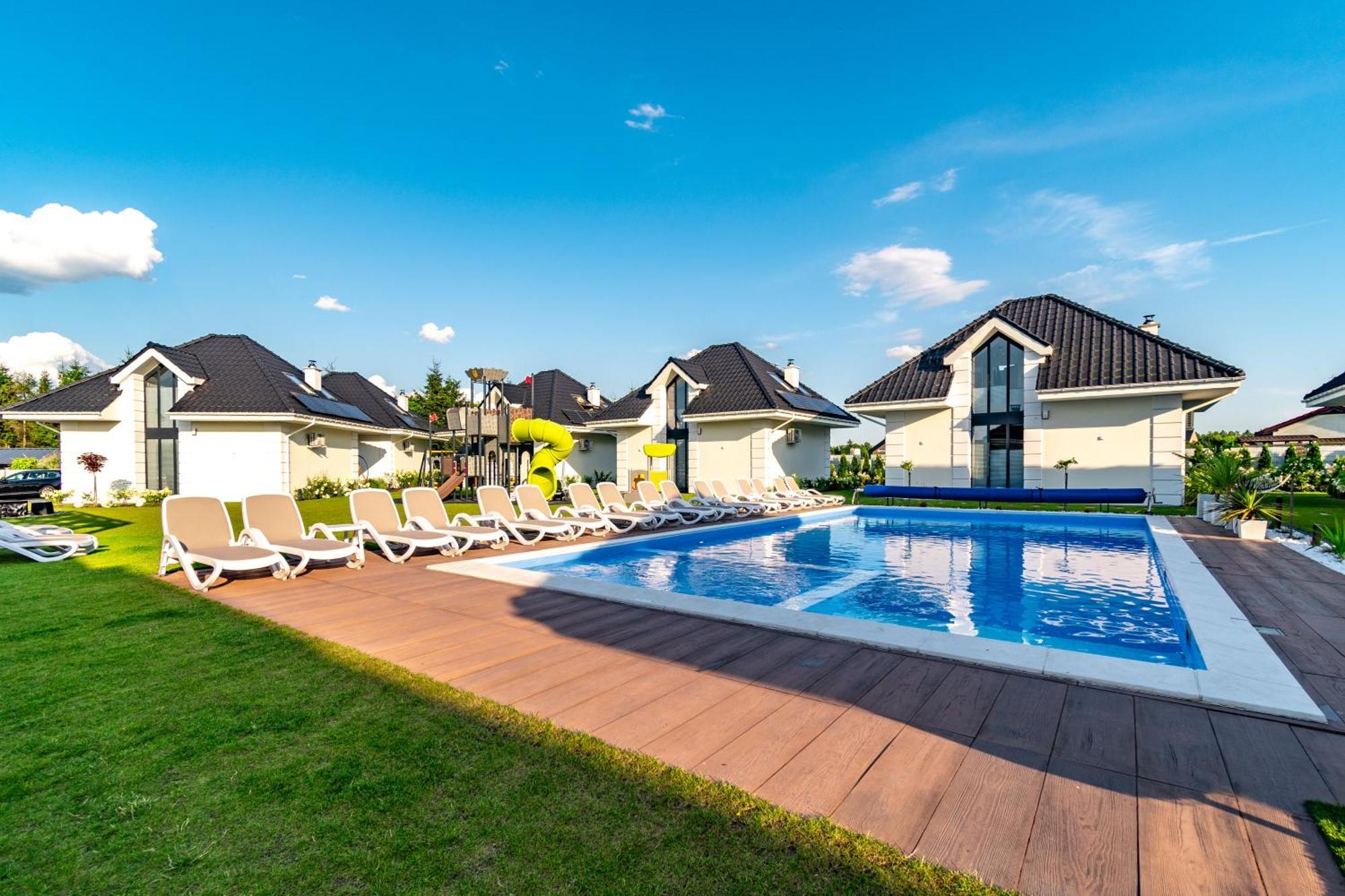Family Resort Ustka - Domki Dwupoziomowe Z Basenem 외부 사진